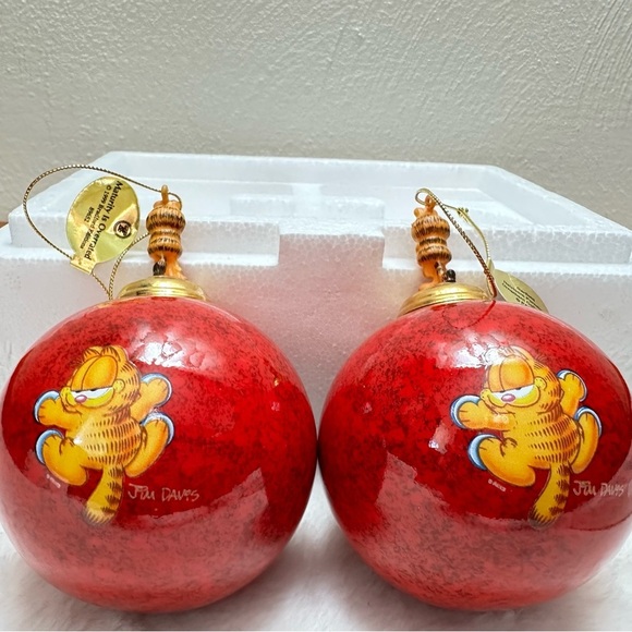 Vintage Bradford Exchange Garfield Heirloom Porcelain Ornament Collection A1559 - Picture 3 of 7